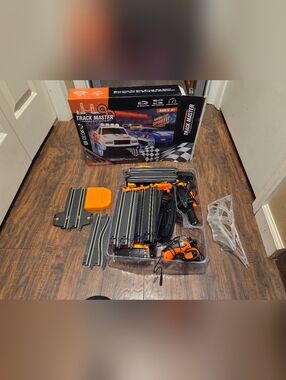 TRACK MASTER HO SCALE SLOT CAR RACING SET 1:64 ELECTRIC 4 CARS SLOPE LOOP LIGHTS